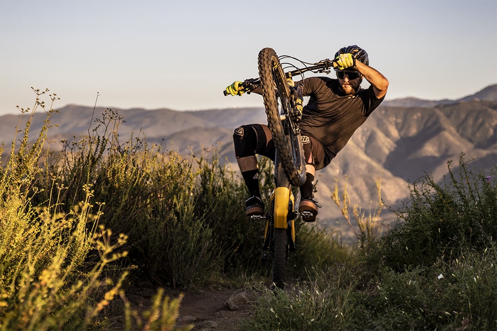 pirelli_mtb_tyre_wheelie